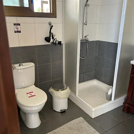 Extremely Comfy Apt With Spacious Private Terrace 10Min Walk To The Beach & In Town Larnaca Exterior photo