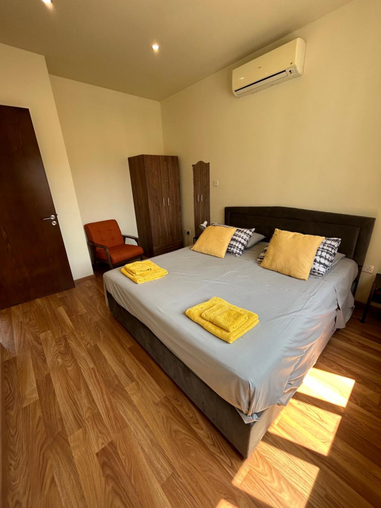 Hébergement de vacances Extremely Comfy With Spacious Private Terrace 10min Walk To The & In Town Larnaca